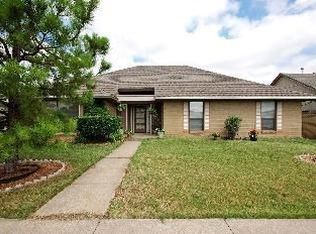 6703 Lyrewood Ln, Oklahoma City, OK 73132