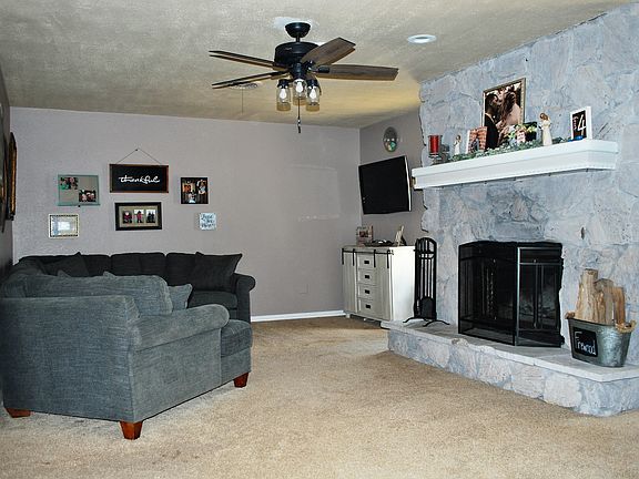 4th image of 18770 Fm 1062