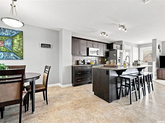 3rd image of 2841 Narcisse DRIVE