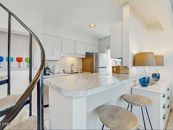 3rd image of 6205 Thomas Dr Unit E12