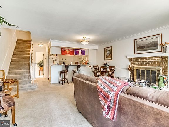 4th image of 2117 N Monroe St #1
