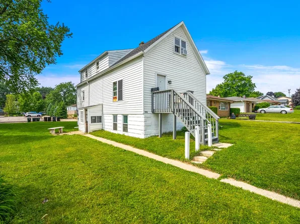 1713 Maple STREET, South Milwaukee, WI 53172