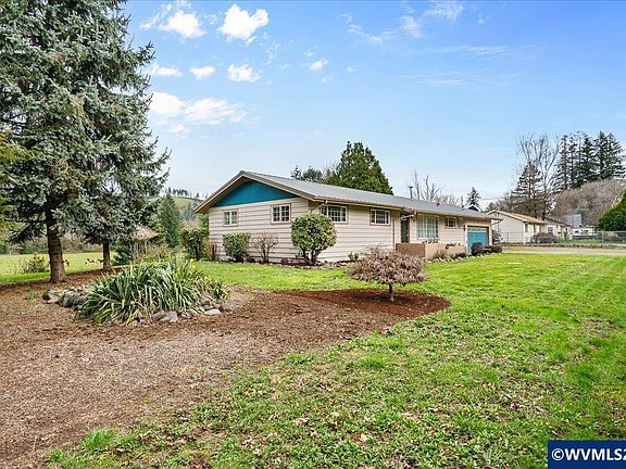 5th image of 1611 Main St