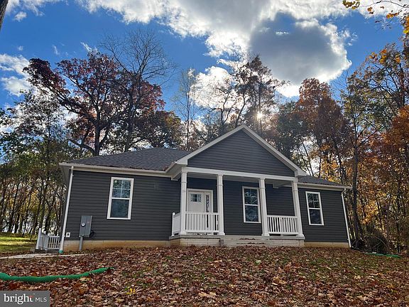 3rd image of 1348 Whitmer Rd