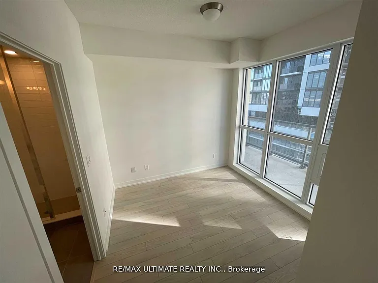 49 E Liberty St #601 — Photo 11