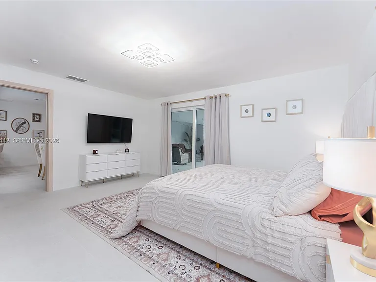 5419 NE 22nd Ave — Photo 10