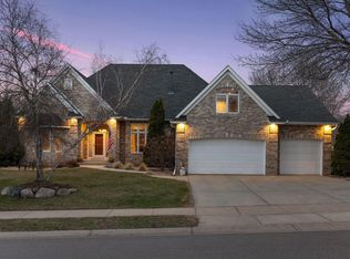 7060 Howard Ln, Eden Prairie, MN 55346
