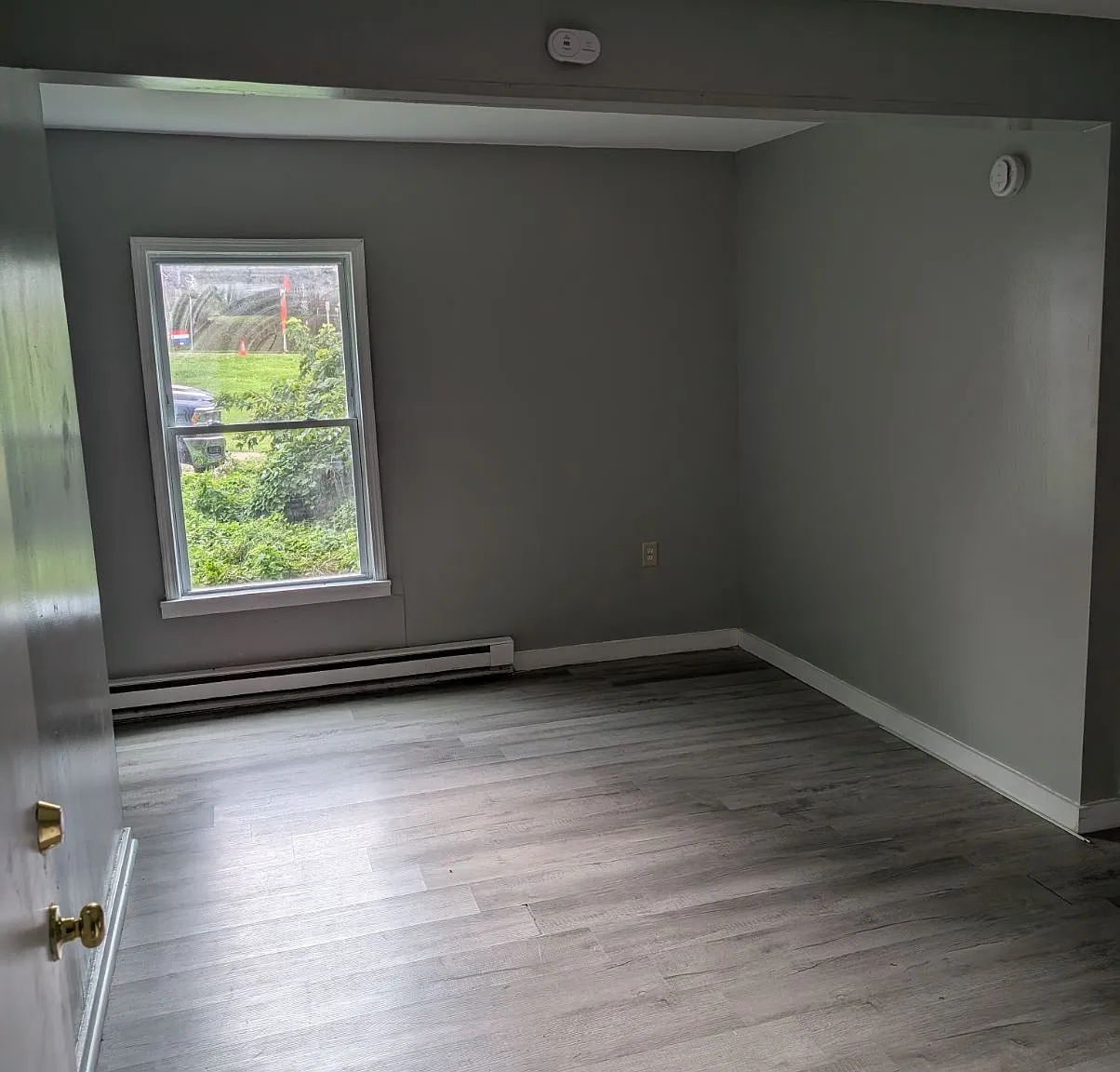 24 Tremont Ave — Photo 2