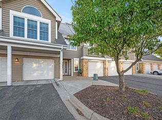 6145 Chasewood Pkwy APT 2, Minnetonka, MN 55343