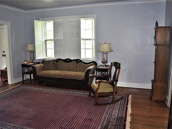 3rd image of 211 Ferguson Ave