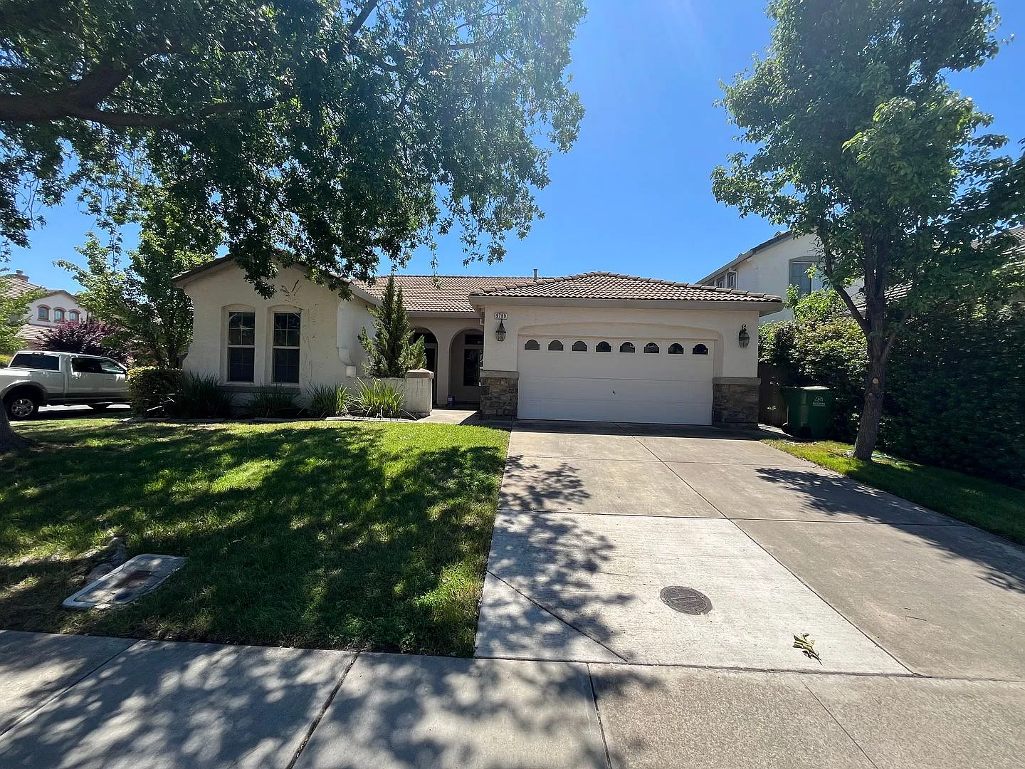 9780 McKenna Dr photo 1