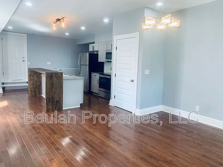 2409 S 12th St #3F — Photo 2
