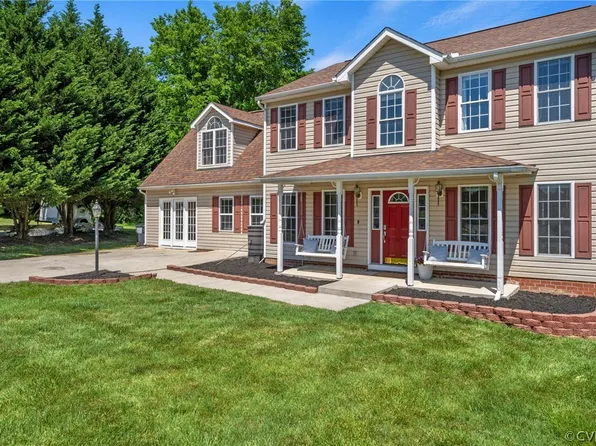3100 Rolling Oaks Ct, North Chesterfield, VA 23234