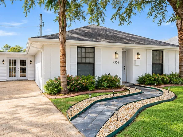 4504 Lake Villa Dr, Metairie, LA 70002