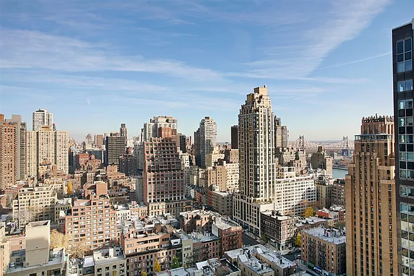 Sold by Corcoran | media 28