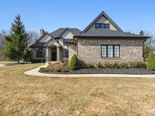 190 Ashford St, Brighton, MI 48114