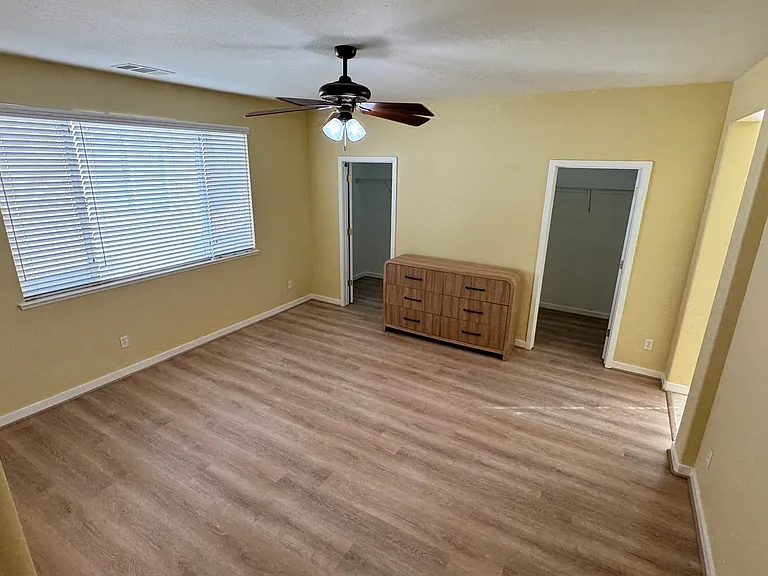 1383 Carlsbad Dr — Photo 14