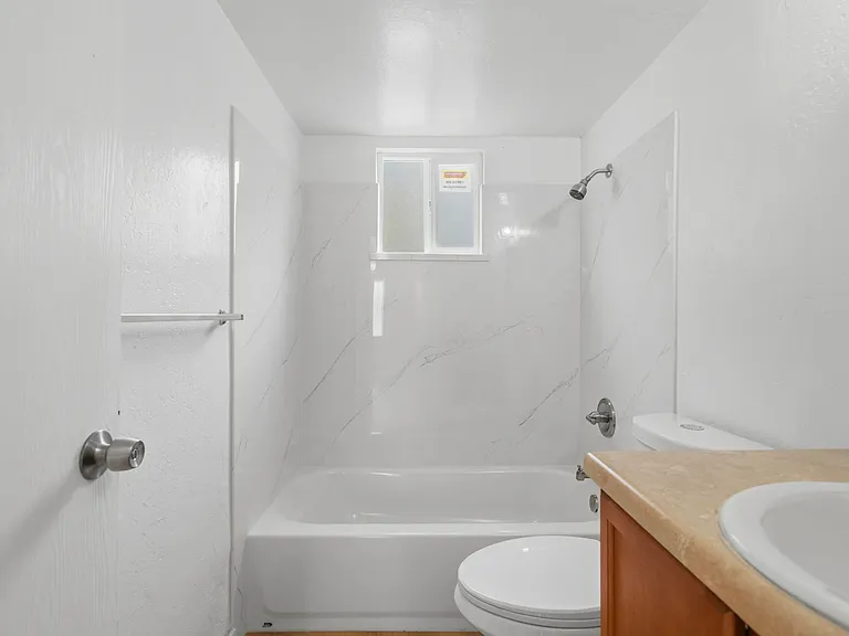 Glenn Dorado — Photo 10