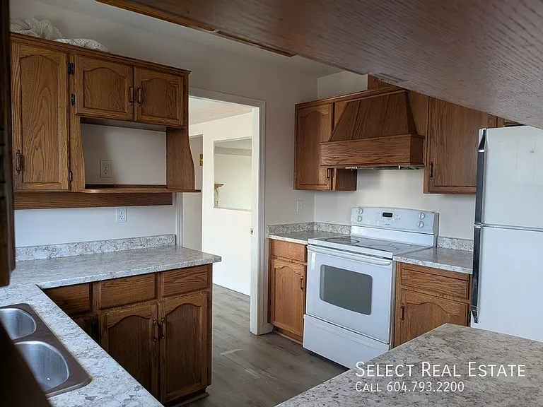 31033 Upper Maclure Rd — Photo 29
