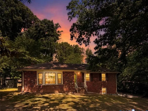 600 Pinetta Dr, Richmond, VA 23235