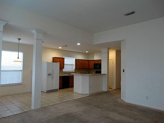 4th image of 3030 Sunchase Ct
