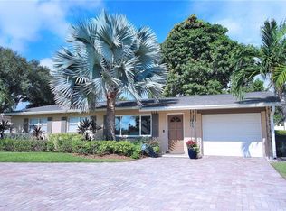 6916 114th St, Seminole, FL 33772