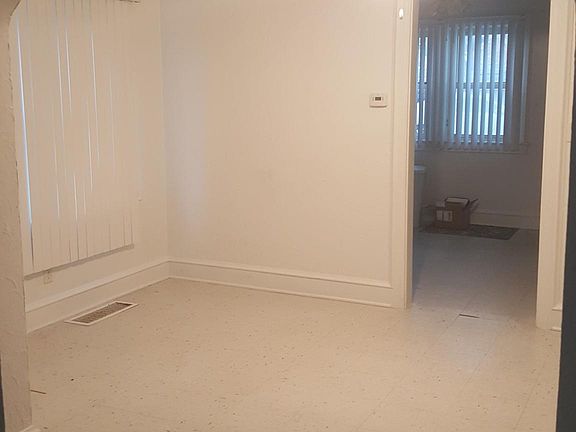 4th image of 113 Hawthorne St