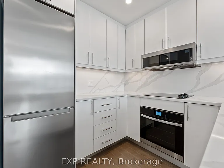 180 George St #2607 — Photo 26