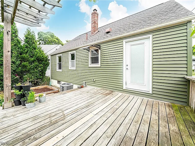 142 Woodstock Ave — Photo 30