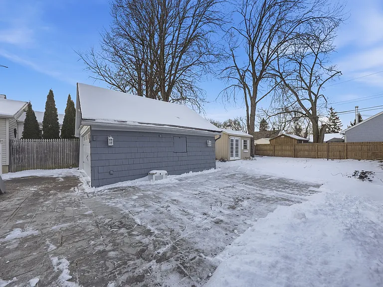 56 Klaum Ave — Photo 37