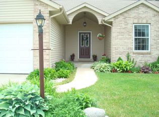 20680 N Gatehouse Dr, South Bend, IN 46637