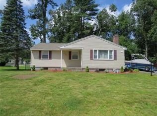 176 Glenoak Dr, Springfield, MA 01129