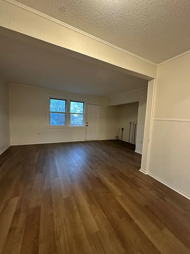 28 Riley Manor — Photo 4