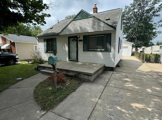 6046 Bailey St, Taylor, MI 48180