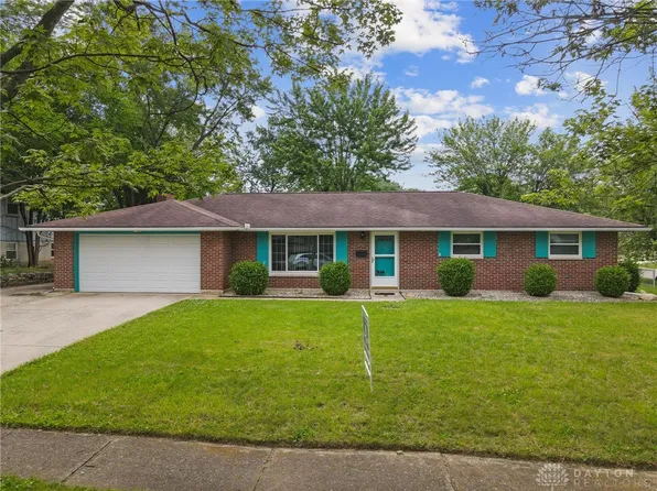 6700 Rushleigh Rd, Englewood, OH 45322