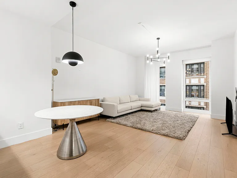 15 W 61st St #4M — Photo 1
