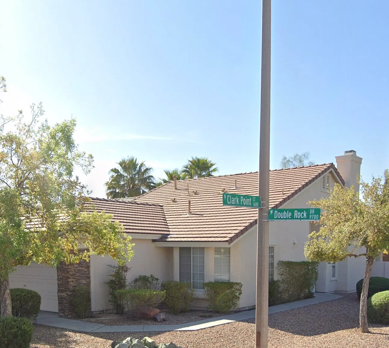 3 bed, 1268 sqft, $1,895 — Photo 1