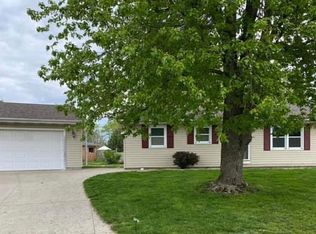 1002 Valley Dr, Crawfordsville, IN
