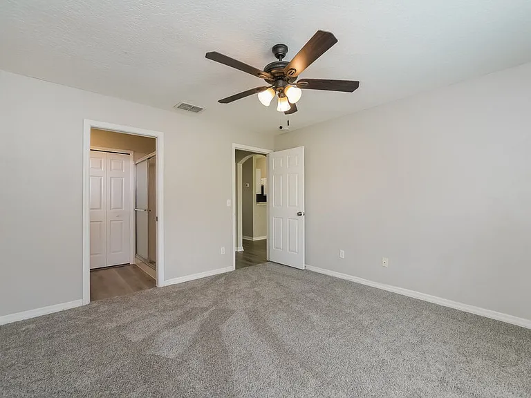 1323 Hillview Dr — Photo 11