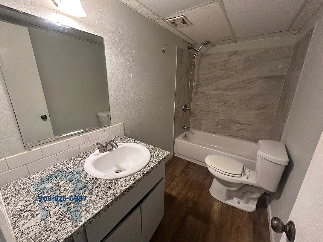 Valley View Apartments - 301 Pine Wilderness Dr, QC - A1 — Photo 3