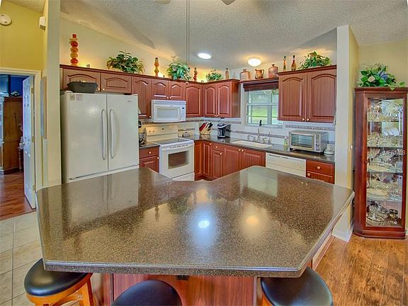 5th image of 1248 Chaparral Dr