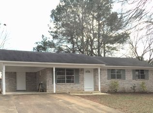 605 Ridgeland Cir, New Albany, MS 38652