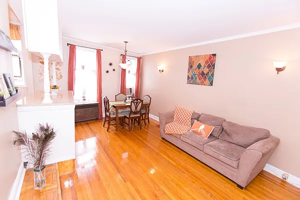 Sold by Re/Max In The City | media 32