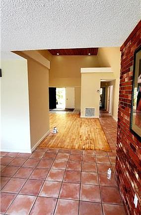 5th image of 4987 SW 94th Ave