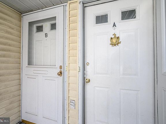 2nd image of 127 Chaucer Rd