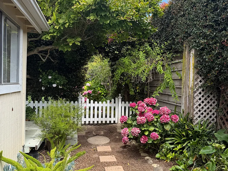 San Leandro Ln — Photo 5