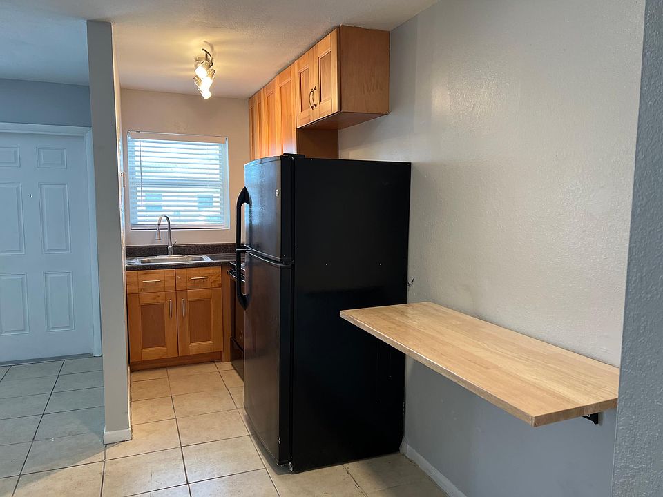 1st image of 2634 Johnson St #2