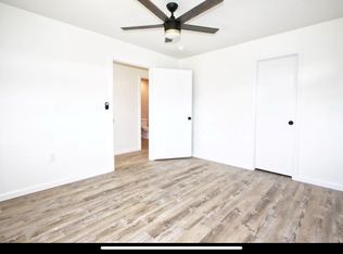 821 Hale St, Lexington, TX 78947