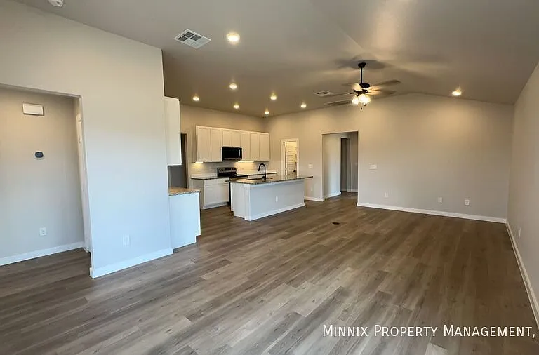 3526 Turner Ave — Photo 6