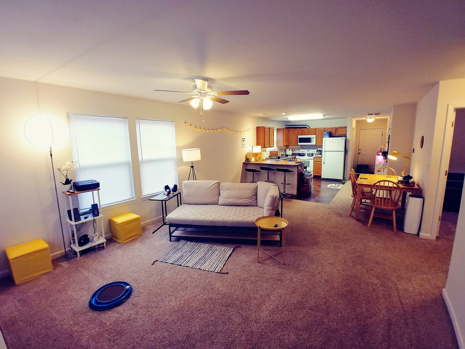 2 bed, 1230 sqft, $1,800 — Photo 2